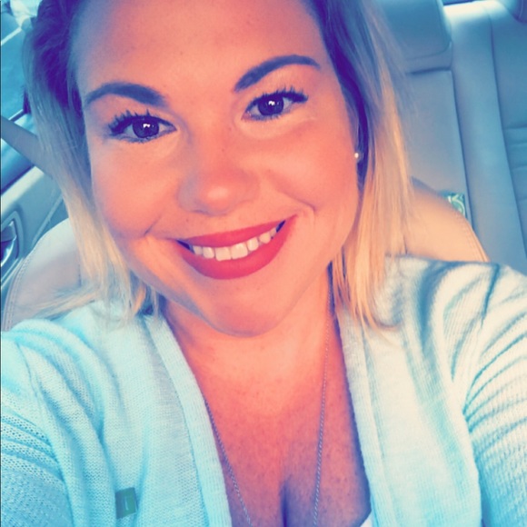 Meet your Posher, Sara - Picture 4 of 8